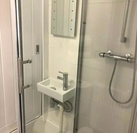 Hotelli The Horseshoe And Castle