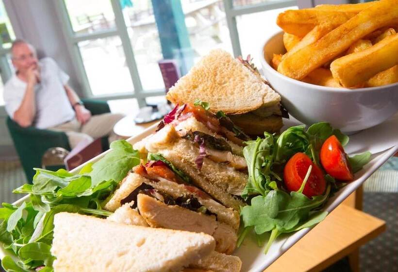 فندق Thornbury Lodge