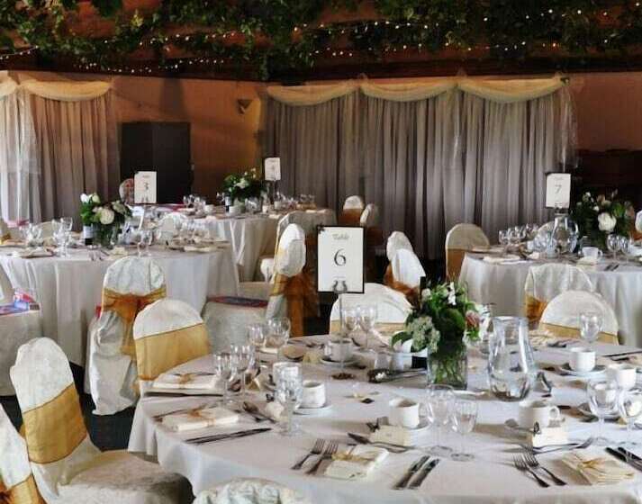 فندق Thornbury Lodge