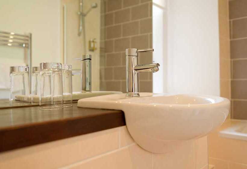 فندق Thornbury Lodge