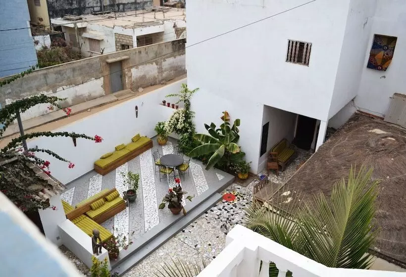 هتل Viavia Senegal Dakar   Hostel