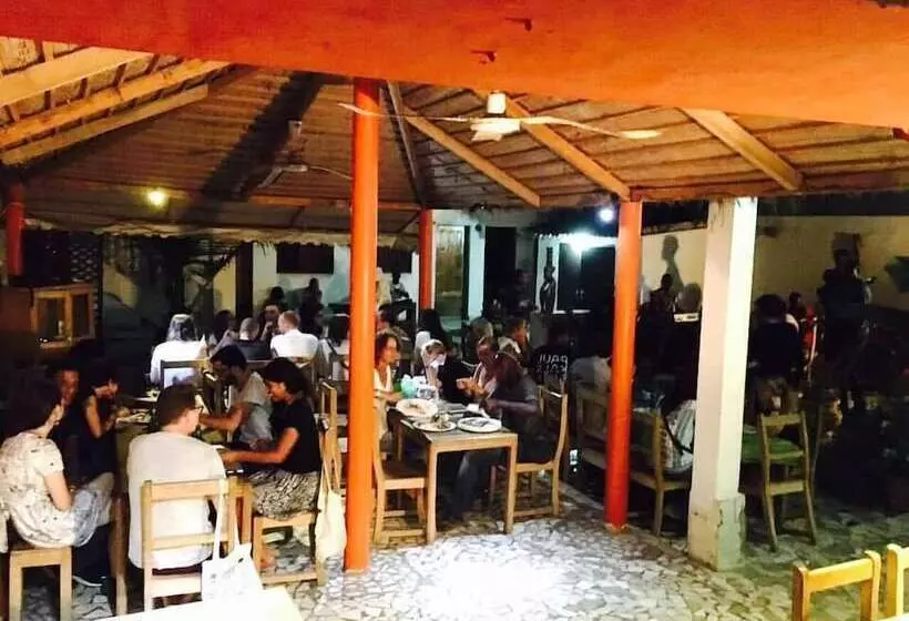 هتل Viavia Senegal Dakar   Hostel