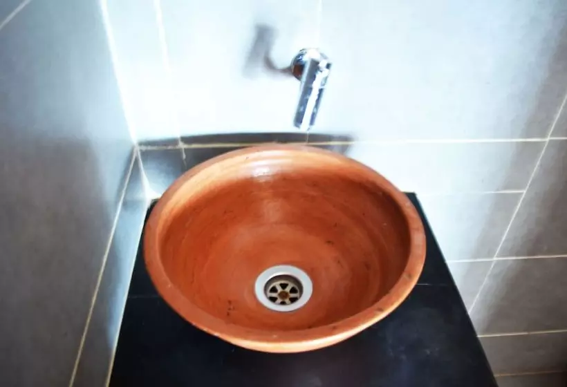 هتل Viavia Senegal Dakar   Hostel