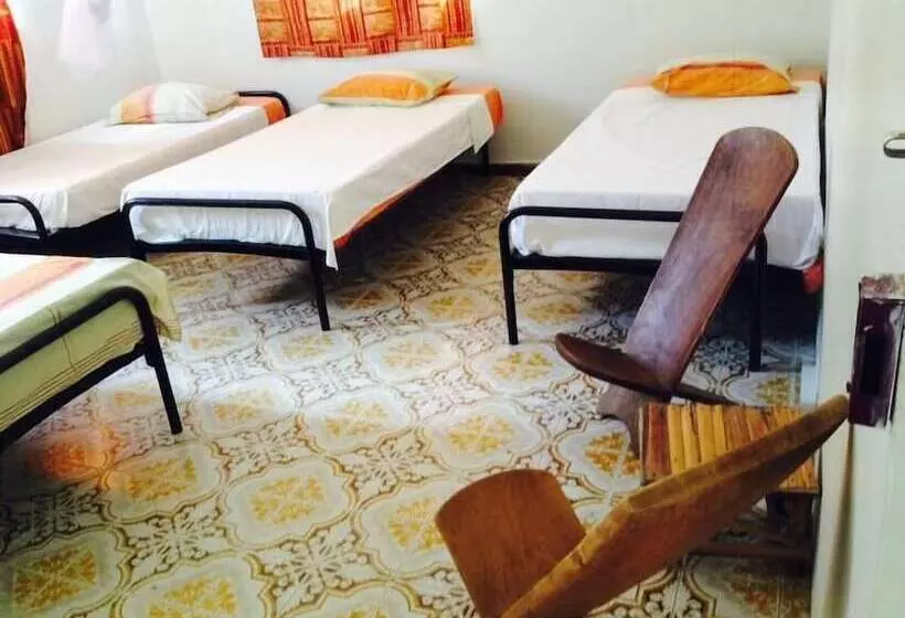 هتل Viavia Senegal Dakar   Hostel