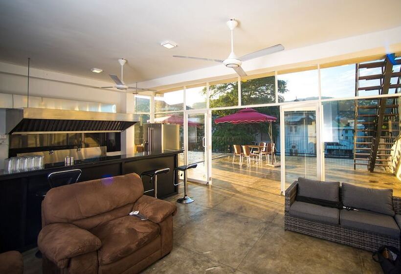 Impala City Hotel And Hostel Kandy 50