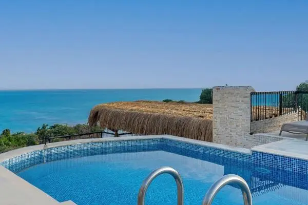 Rosy Suites