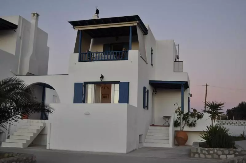 Akitos Maisonette