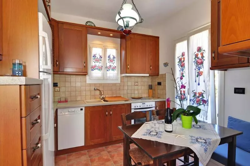 Akitos Maisonette