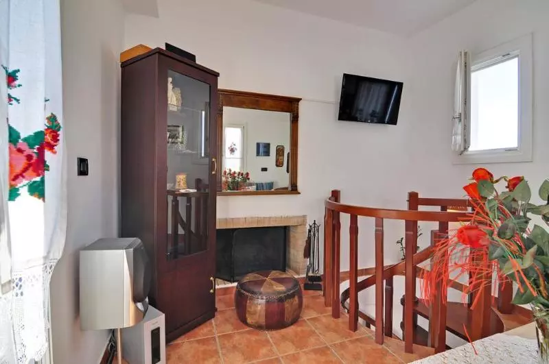 Akitos Maisonette