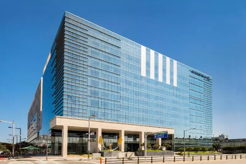ホテル Golden Tulip Incheon Airport
