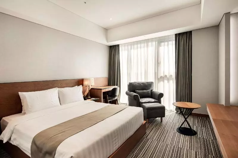ホテル Golden Tulip Incheon Airport