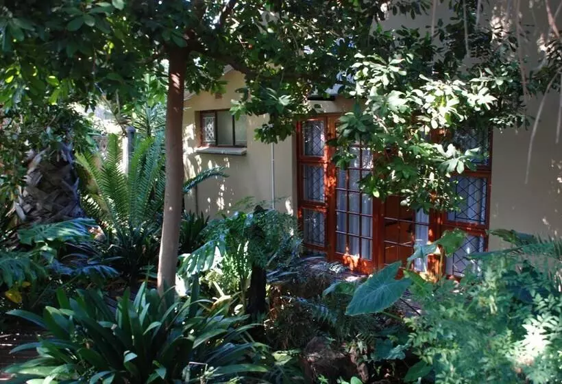 Hotelli 86 On Langenhoven B&b