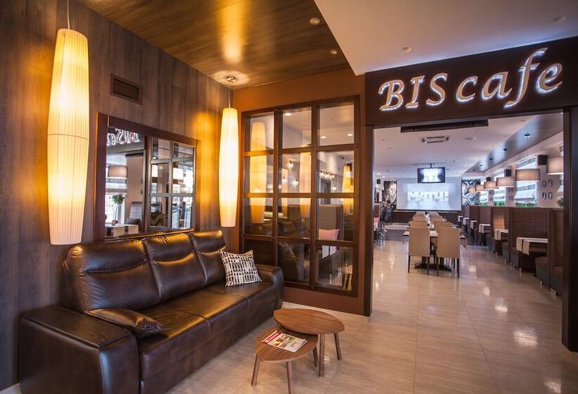 فندق Bis