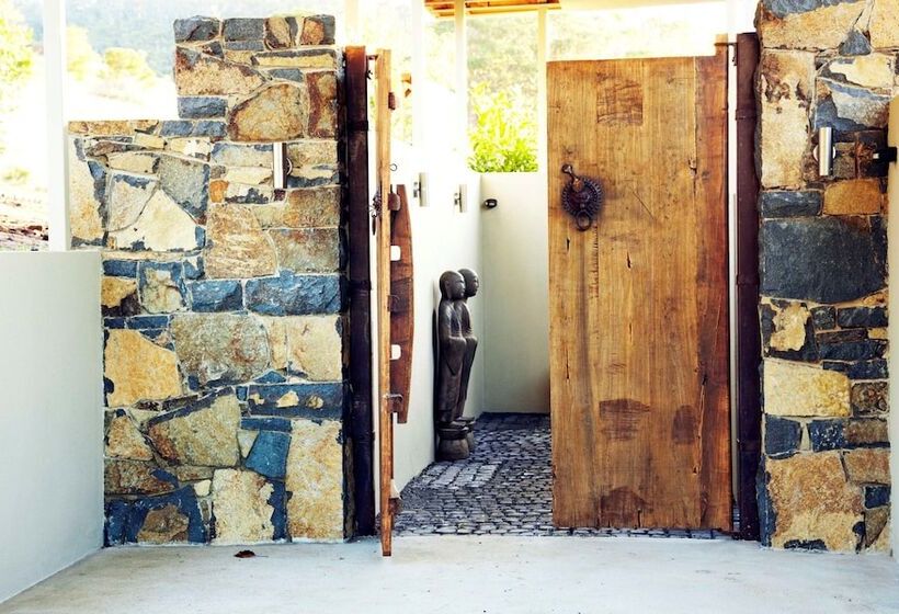 فندق Dragonfly Lodge