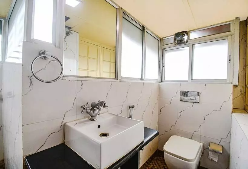 Hotelli Fabexpress Ullash Residency