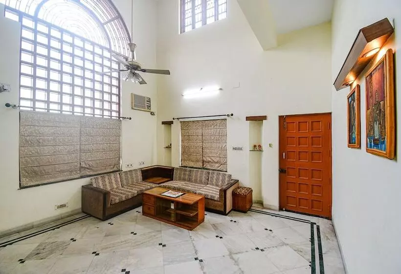 Hotelli Fabexpress Ullash Residency