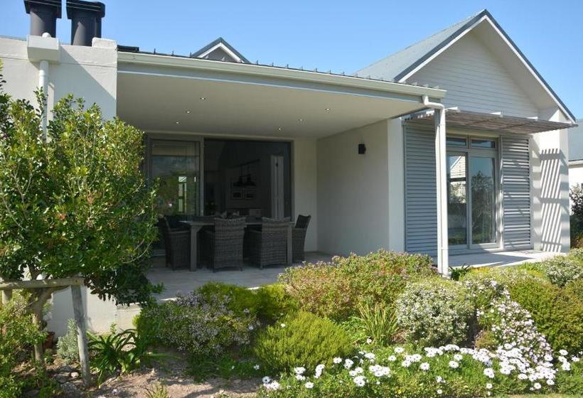 호텔 Fernkloof Fairways Villa