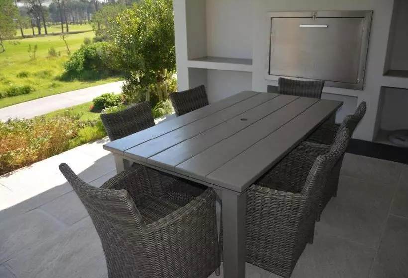 Hotelli Fernkloof Fairways Villa