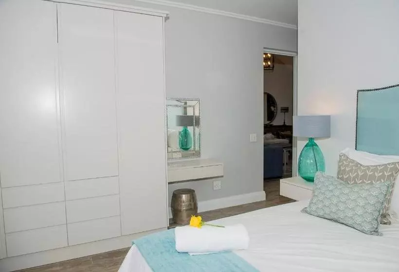 Hotelli Fernkloof Fairways Villa