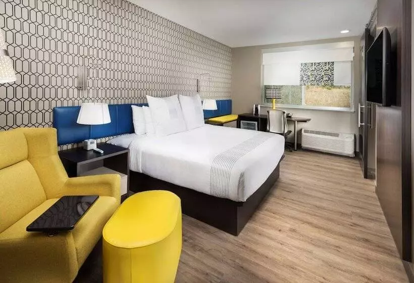 Glo Hotel Asheville Blue Ridge Parkway