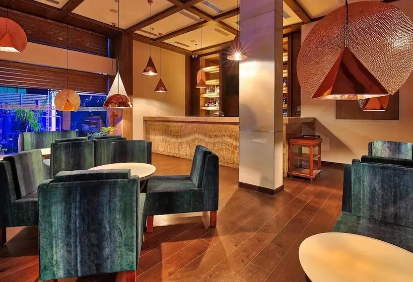 ホテル Golden Tulip Essential Jaipur