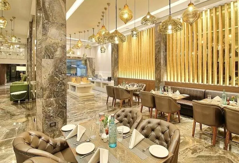 ホテル Golden Tulip Essential Jaipur