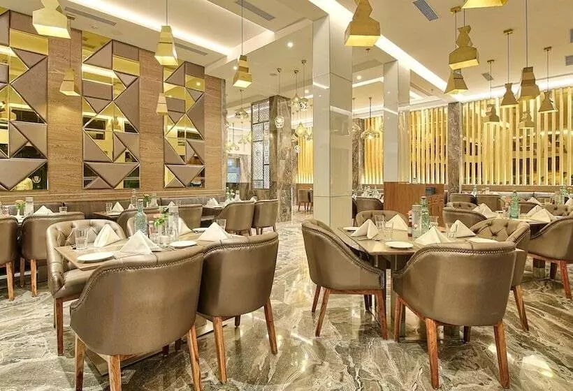 ホテル Golden Tulip Essential Jaipur