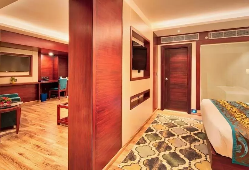 ホテル Golden Tulip Essential Jaipur