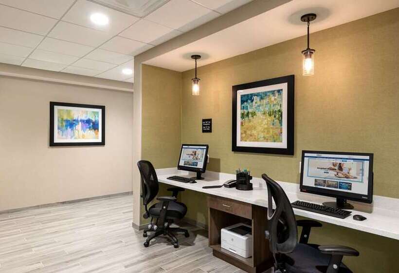 בית מלון כפרי Hampton Inn Baltimore Bayview Campus