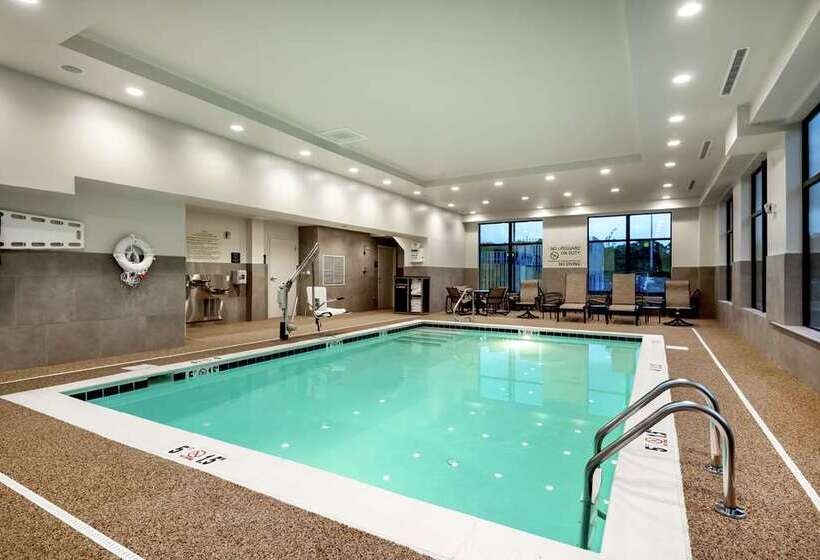 בית מלון כפרי Hampton Inn Baltimore Bayview Campus