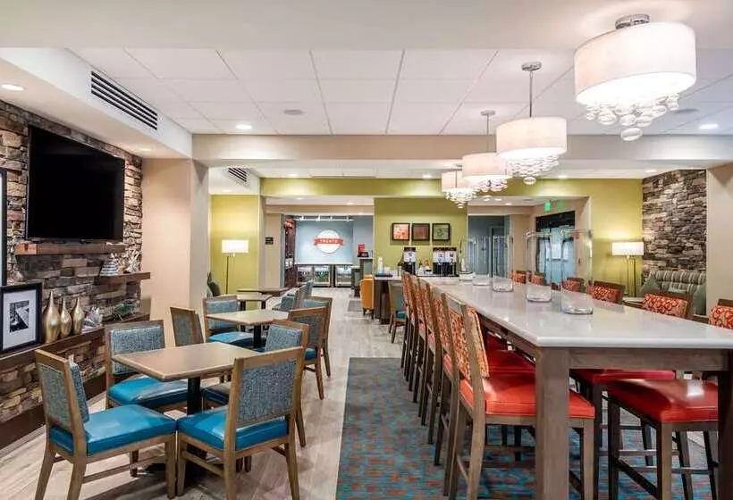 Hotelli Hampton Inn Baltimore Bayview Campus