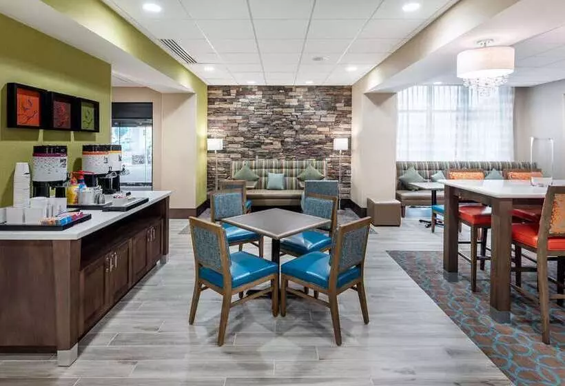Hotelli Hampton Inn Baltimore Bayview Campus