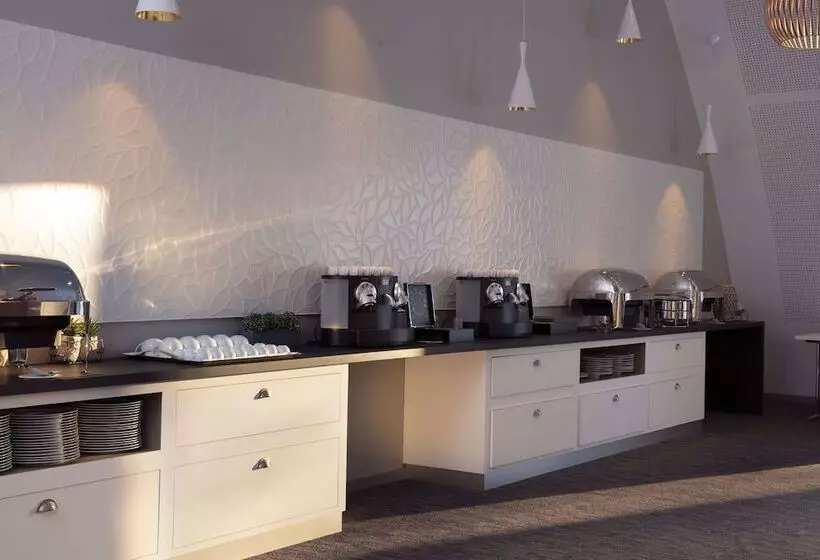 هتل Hilton Garden Inn Bordeaux Centre