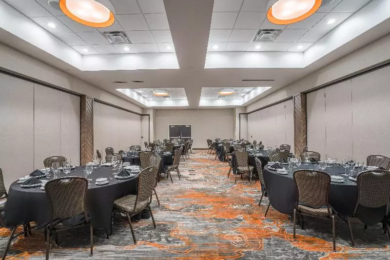 ホテル Holiday Inn & Suites Memphis Southeast Germantown, An Ihg