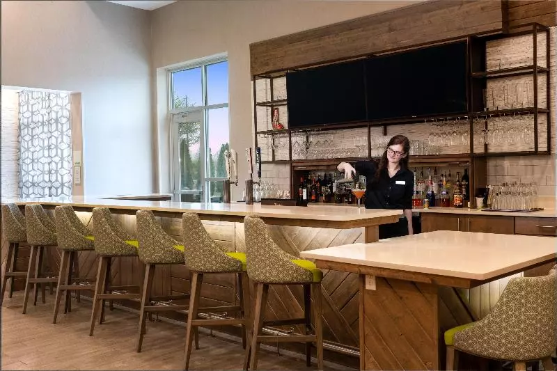 ホテル Holiday Inn & Suites Memphis Southeast Germantown, An Ihg