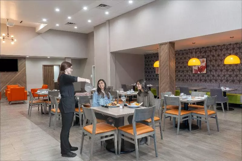 ホテル Holiday Inn & Suites Memphis Southeast Germantown, An Ihg