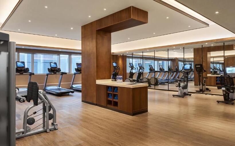 בית מלון כפרי Hualuxe Ningbo Harbor City, An Ihg