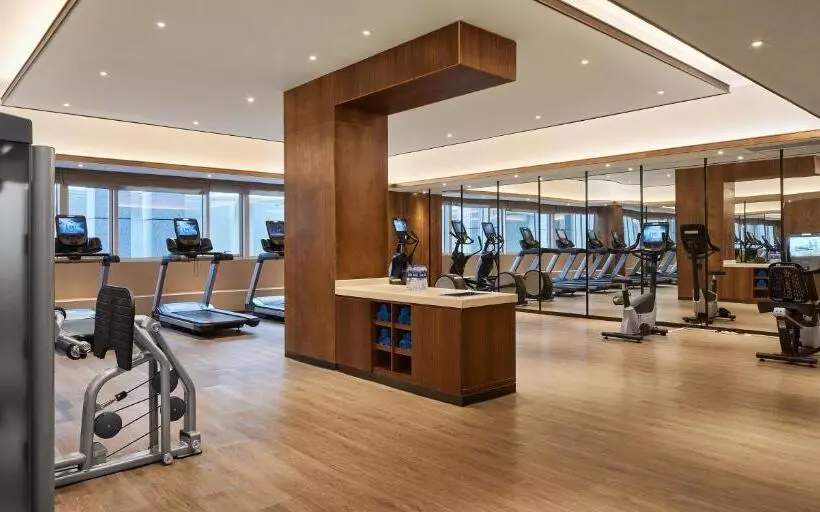 Hotelli Hualuxe Ningbo Harbor City, An Ihg