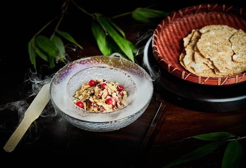 בית מלון כפרי Hualuxe Ningbo Harbor City, An Ihg