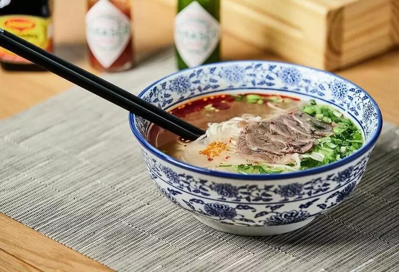 Hotelli Hualuxe Ningbo Harbor City, An Ihg