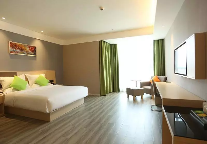 ホテル Ibis Styles Nc Red Valley