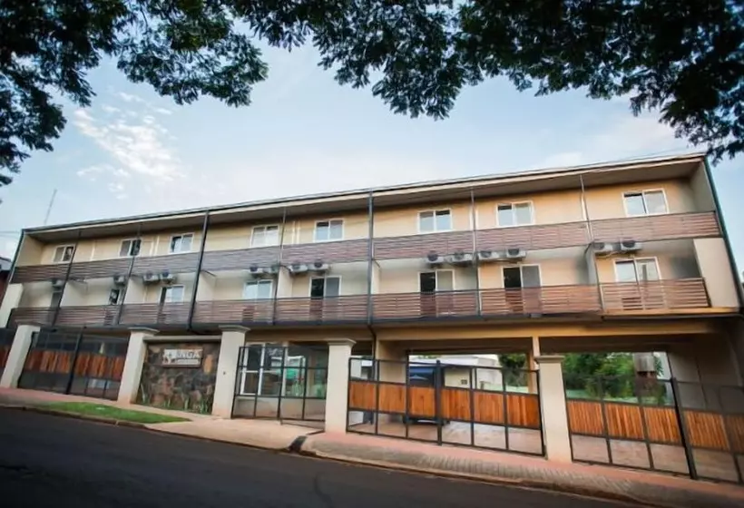 Hotelli Inga By Dot Suites