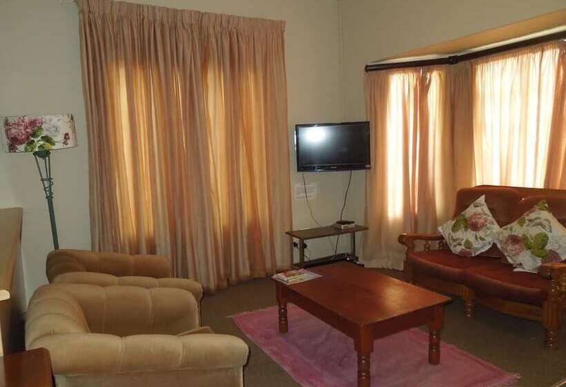 酒店 Lilac Lodge Purple House