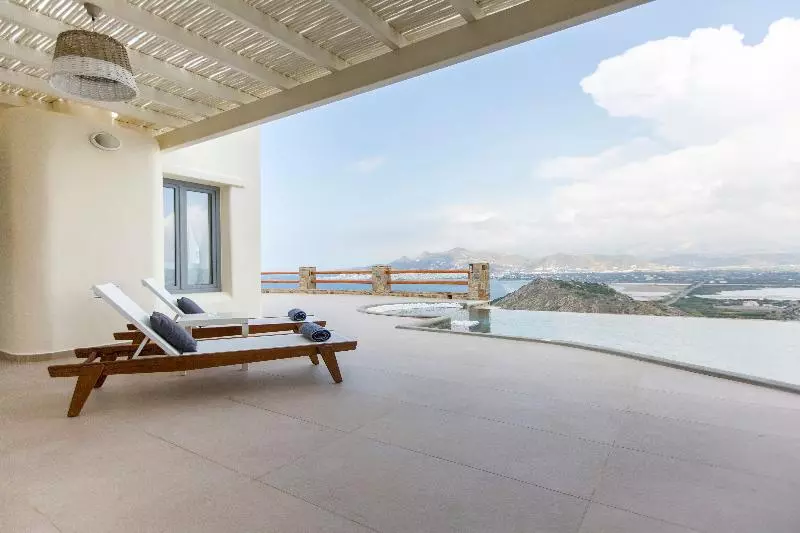 Hotelli Naxos Rock Villas