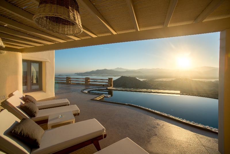 בית מלון כפרי Naxos Rock Villas