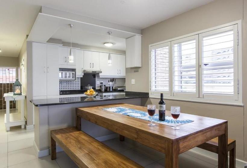 בית מלון כפרי Nine Frinton