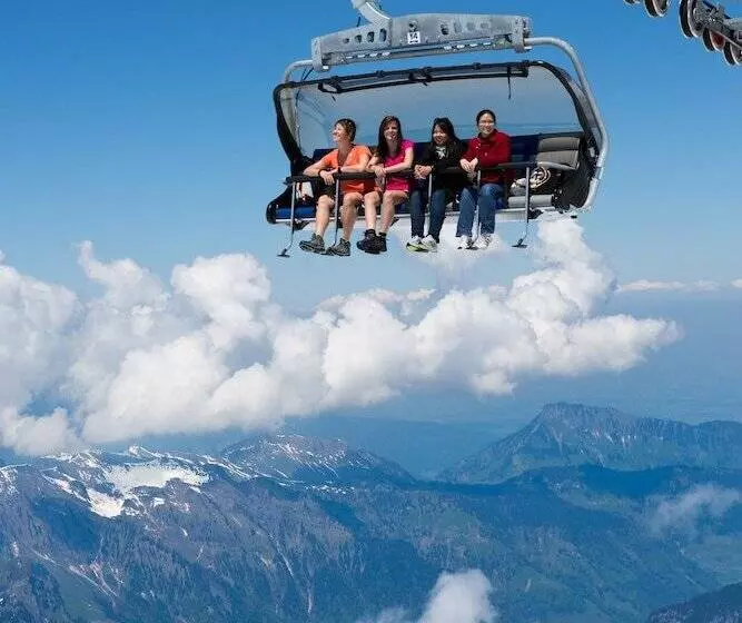 Hotelli Grand Your Home With Common Kitchens With Self Check In