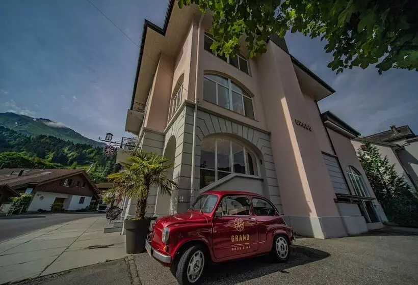 Hotelli Grand Your Home With Common Kitchens With Self Check In