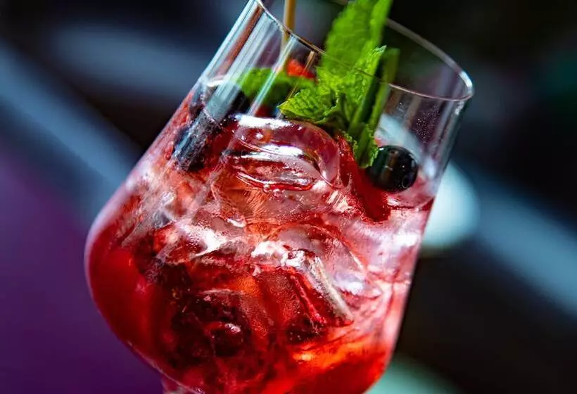 Hotelli Grand Your Home With Common Kitchens With Self Check In