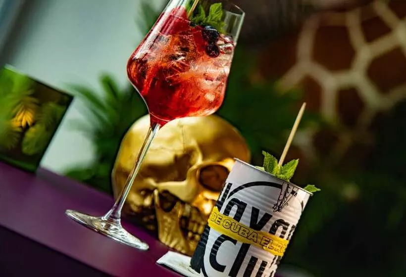 Hotelli Grand Your Home With Common Kitchens With Self Check In